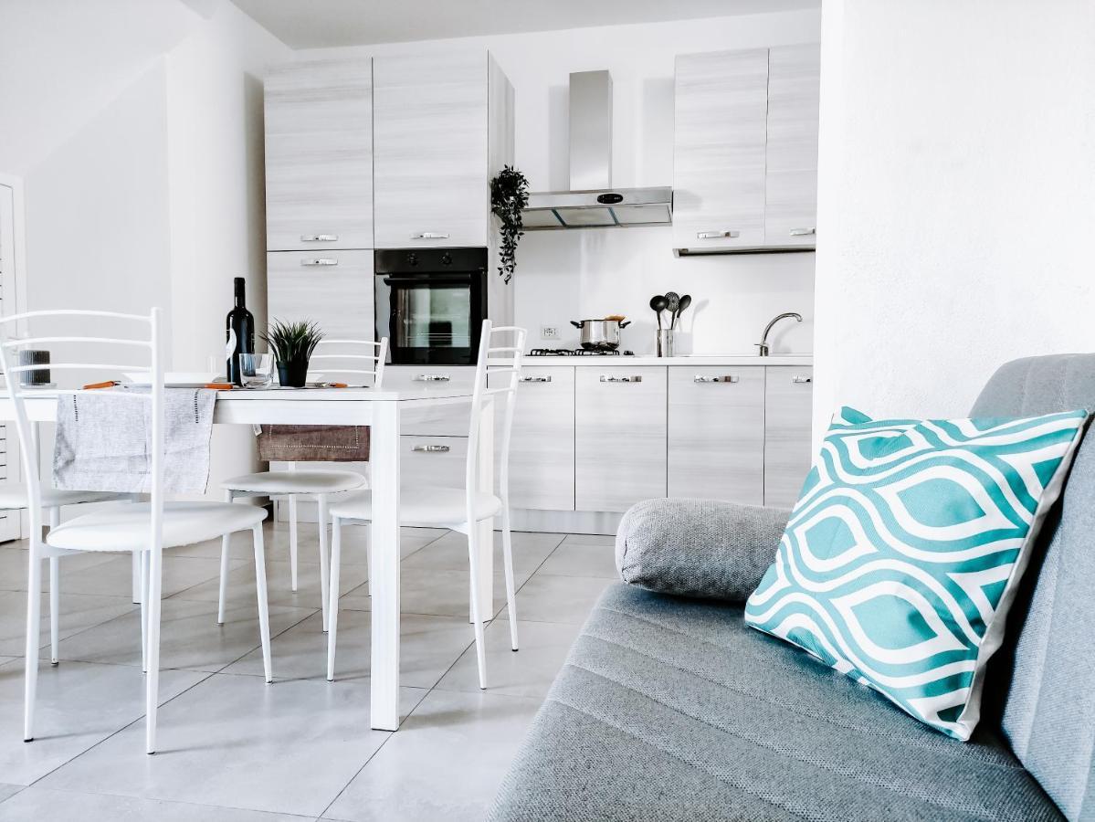 Diletta Apartment Тортоли Экстерьер фото