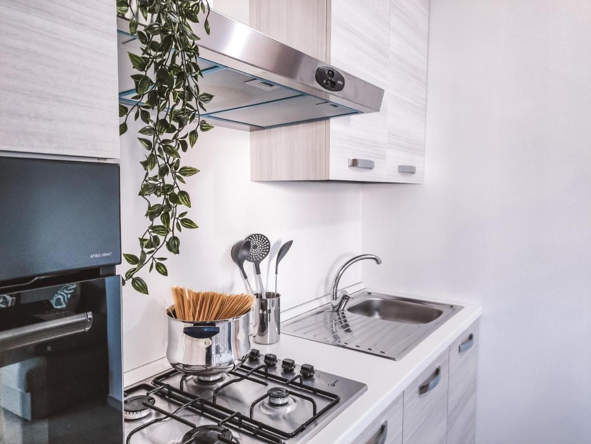 Diletta Apartment Тортоли Экстерьер фото