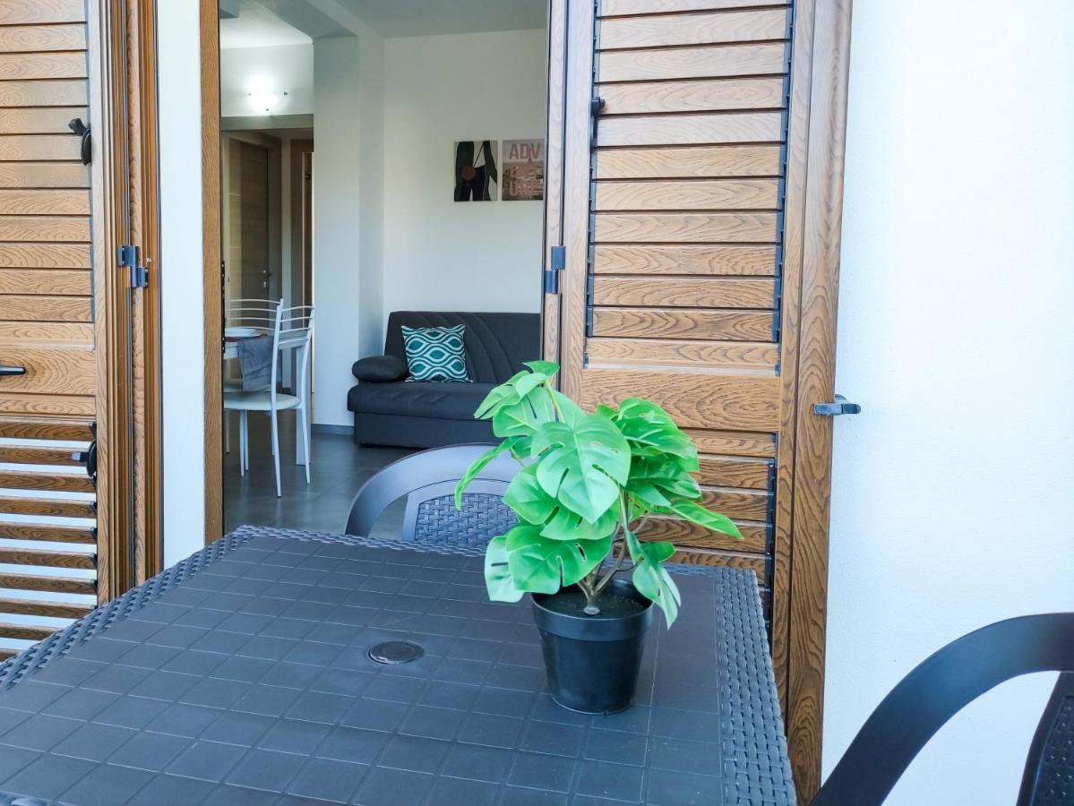 Diletta Apartment Тортоли Экстерьер фото