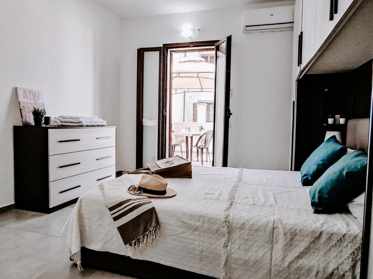 Diletta Apartment Тортоли Экстерьер фото