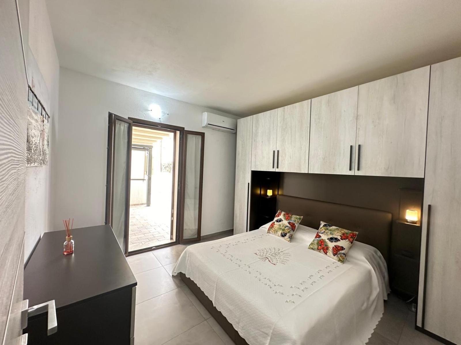 Diletta Apartment Тортоли Экстерьер фото