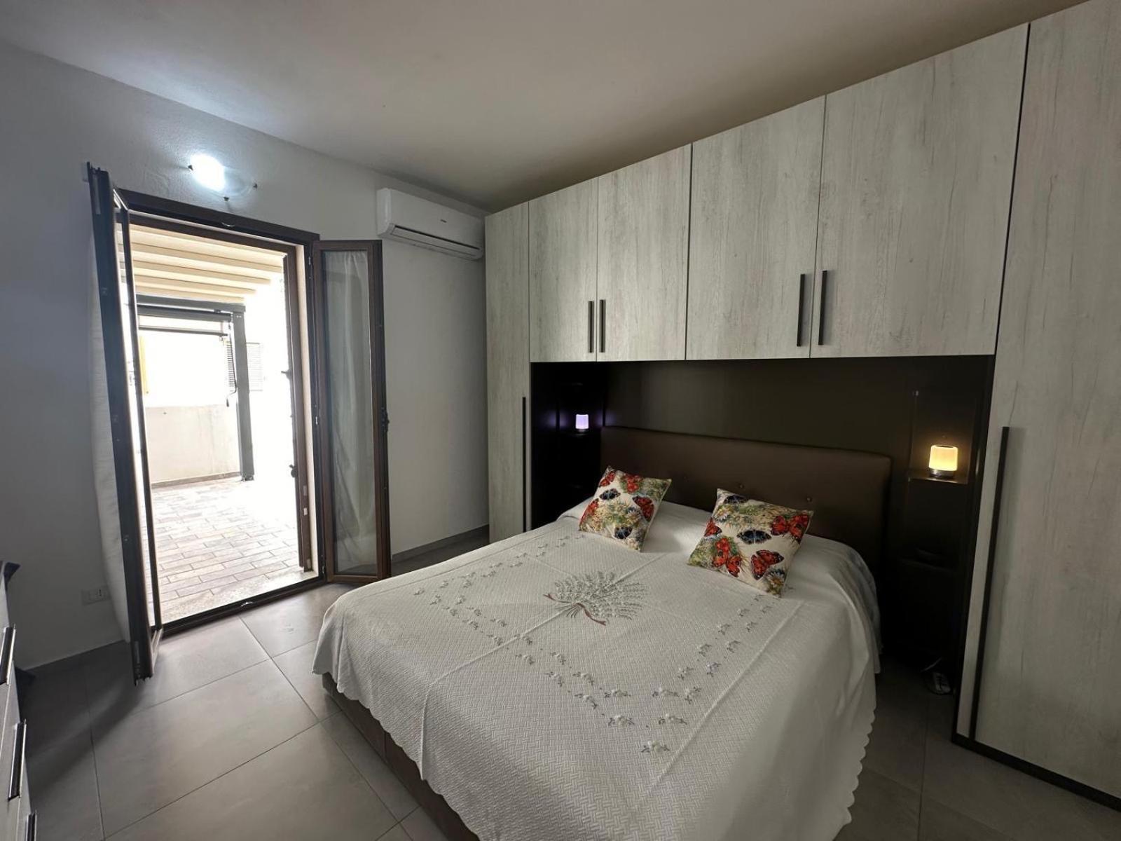 Diletta Apartment Тортоли Экстерьер фото